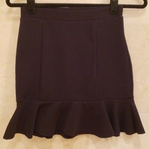 BRAND NEW BLACK FOREVER 21 STRETCHY SKIRT